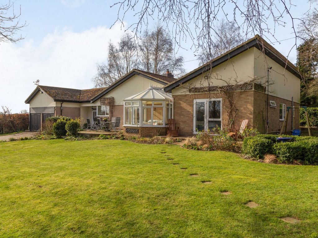 5 bed bungalow for sale in Watery Lane, Hasketon, Woodbridge, Suffolk