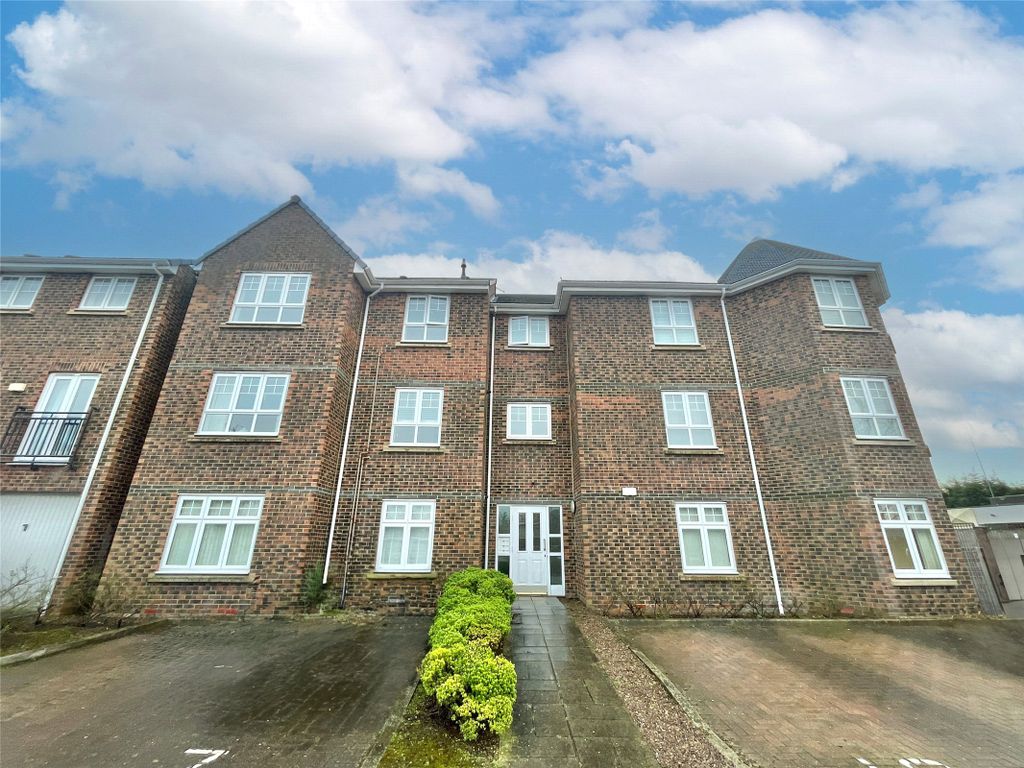 2 bed flat to rent in Cosgrove Court, Benton, Newcastle Upon Tyne NE7