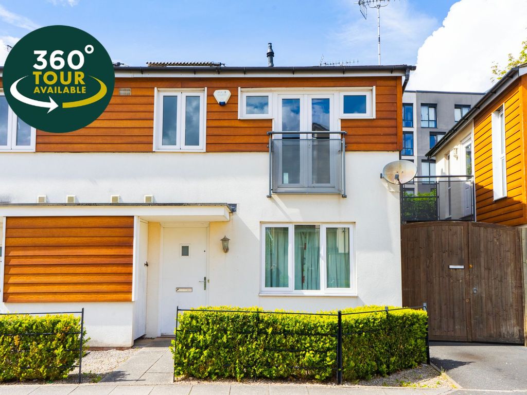 2 bed end terrace house to rent in Watkin Road, Freemans Meadow