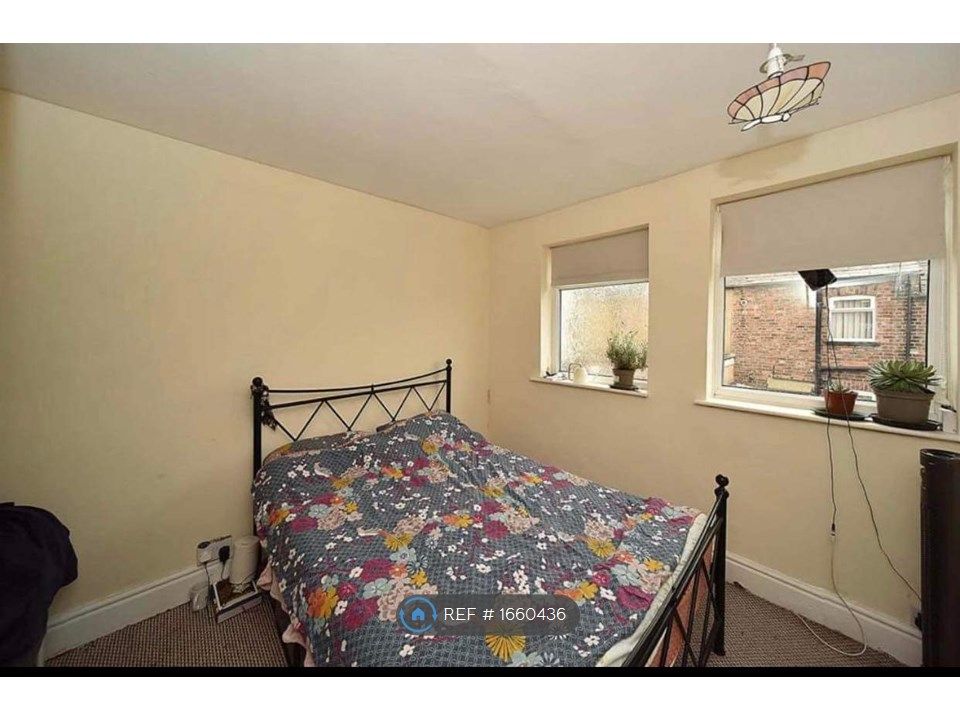 5 bed terraced house to rent in Hurdsfield Road, Macclesfield SK10 Zoopla