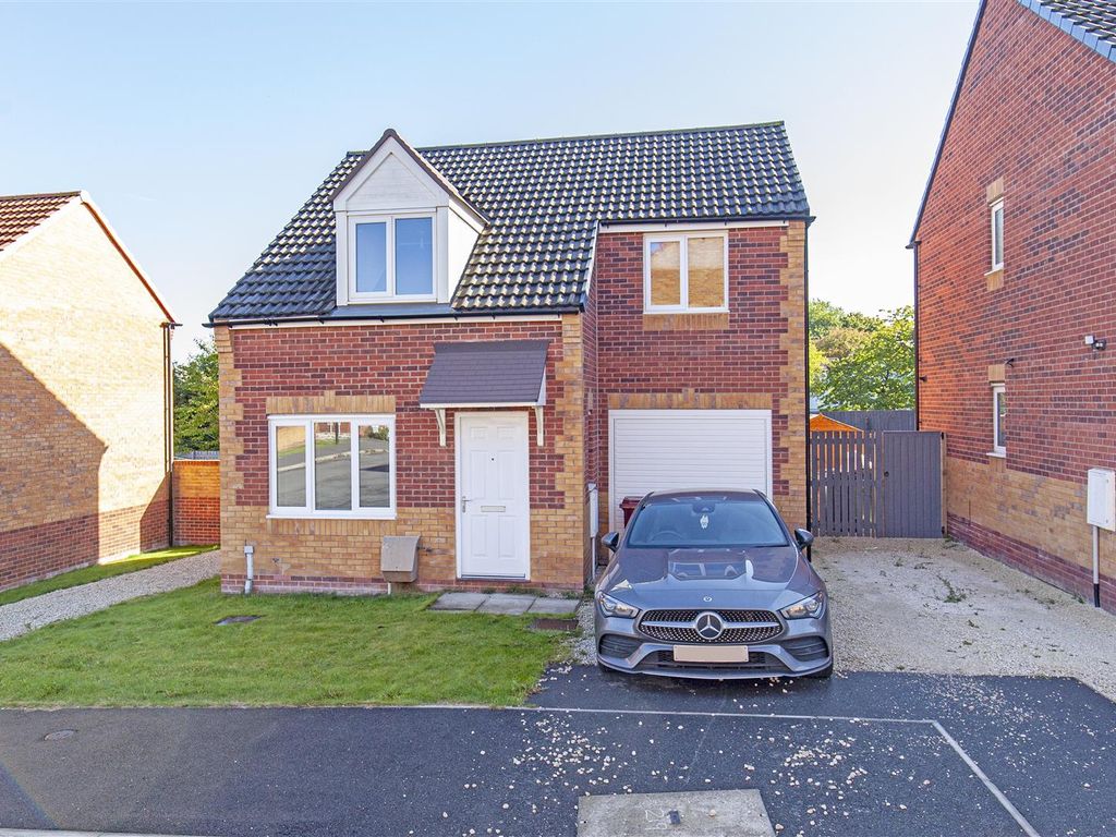 3 bed detached house for sale in Colliers Way, Holmewood, Chesterfield S42, £210,000 Zoopla