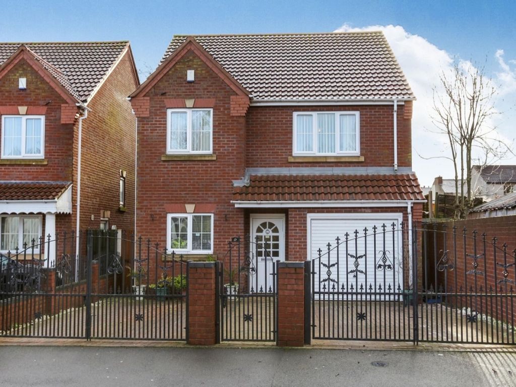 4 bed detached house to rent in Greenly Road, Wolverhampton WV4 Zoopla