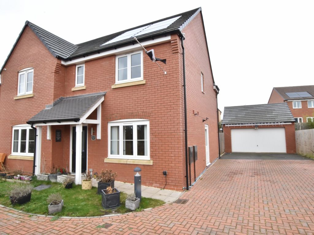 4 bed detached house for sale in Sladden Close, Badsey, Evesham