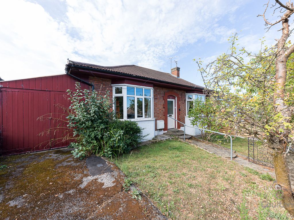 3 bed semidetached house for sale in Margaret Avenue, London E4 Zoopla