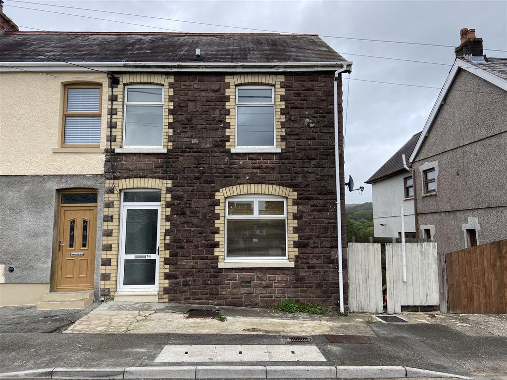 3 bed end terrace house for sale in Llandeilo Road, Llandybie