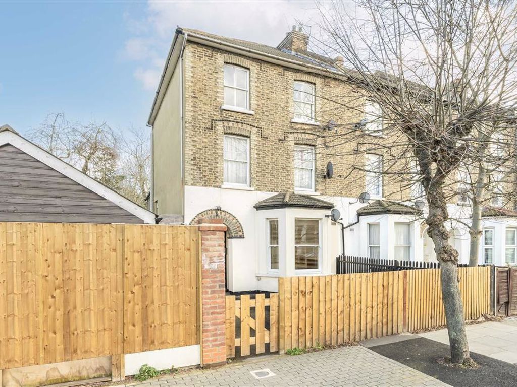 2 bed flat for sale in Lichfield Road, London NW2, £375,000 Zoopla