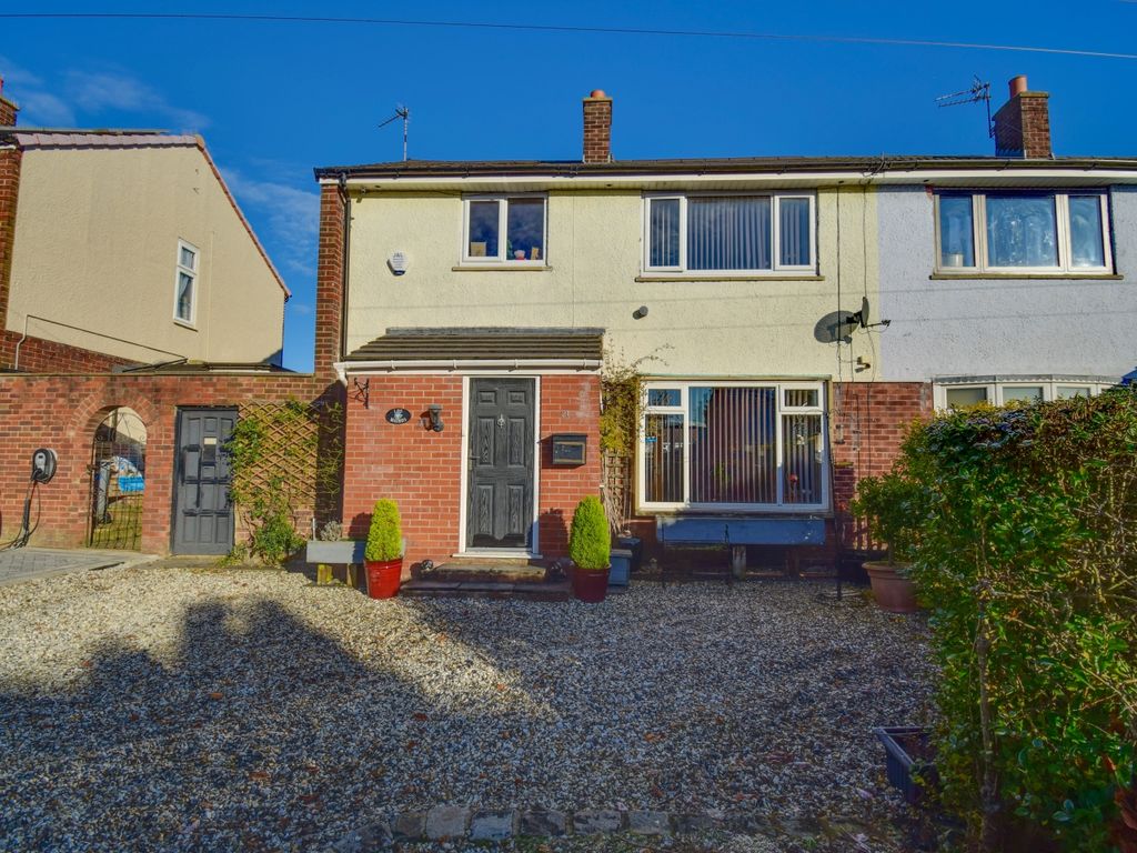 3 bed semidetached house for sale in Parkett Heyes Road, Macclesfield