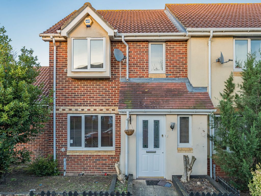 3 bed end terrace house to rent in Martin Street, London SE28, £1,750