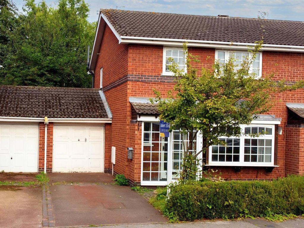 3 bed semidetached house for sale in The Cloisters, Beeston