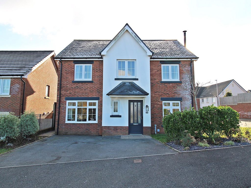 5 bed detached house for sale in Bryn Celyn, Llanharry, Pontyclun