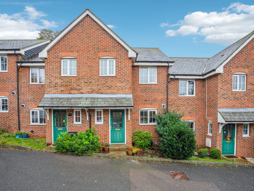 2 bed terraced house for sale in Farriers Way, Chesham, Buckinghamshire