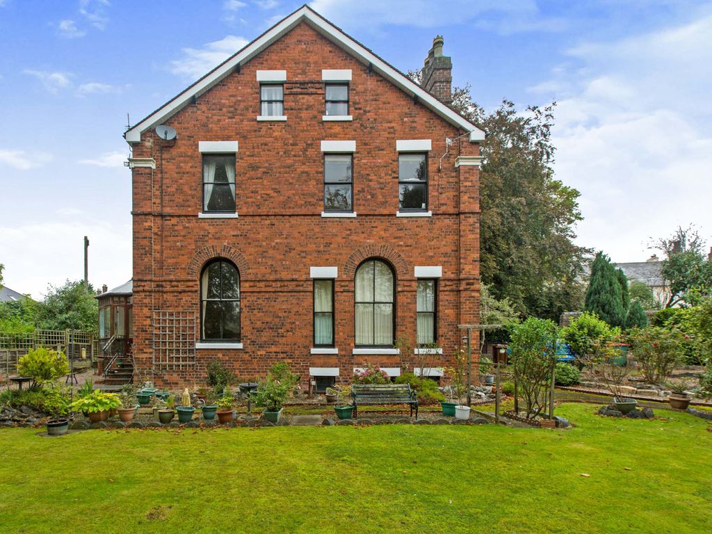 5 bed detached house for sale in Higher Bank Road, Fulwood, Preston