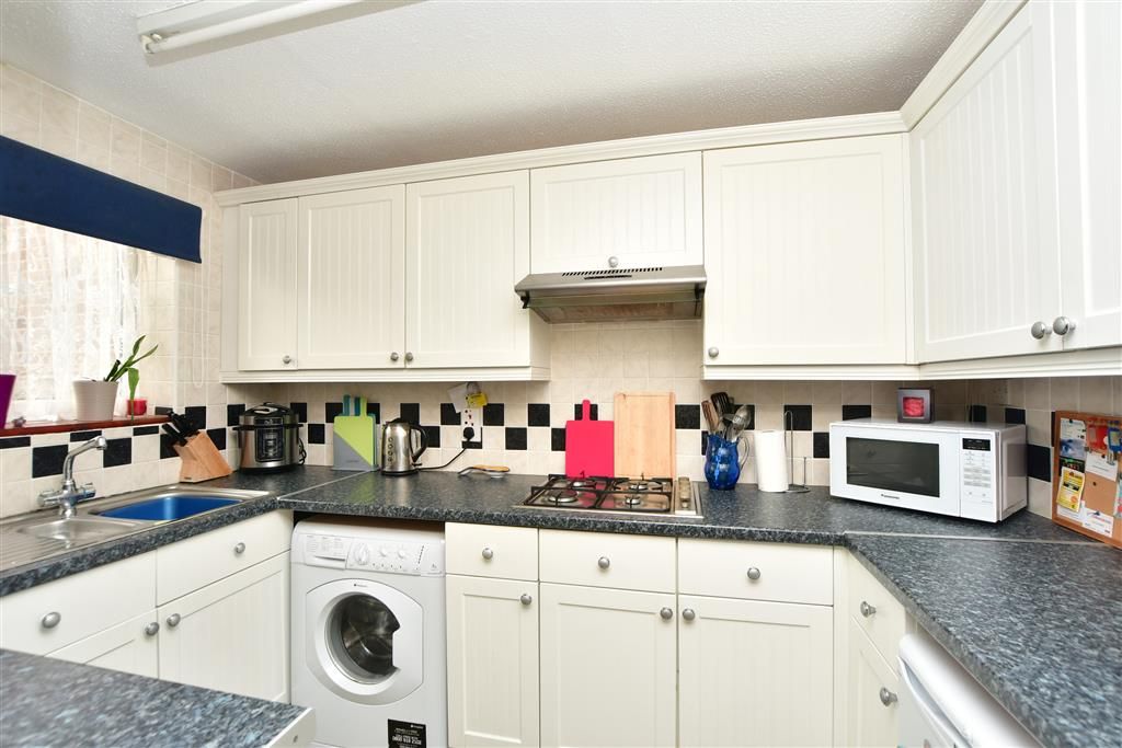 3 bed terraced house for sale in Moor Park Close, Rainham, Gillingham