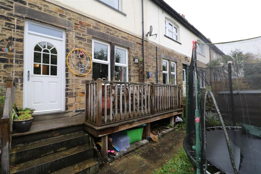 2 bed terraced house to rent in Gladstone Road, Rawdon, Leeds LS19 Zoopla