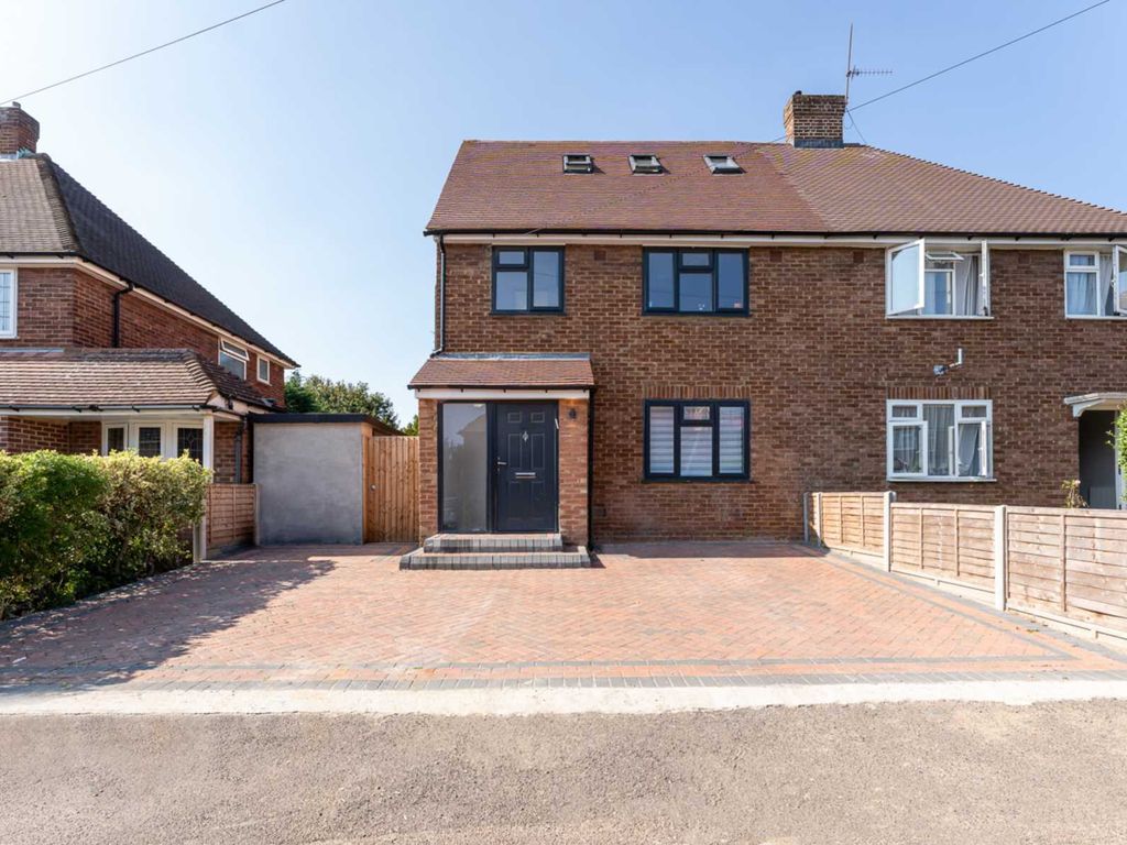 5 bed semidetached house for sale in Caishowe Road, Borehamwood WD6, £