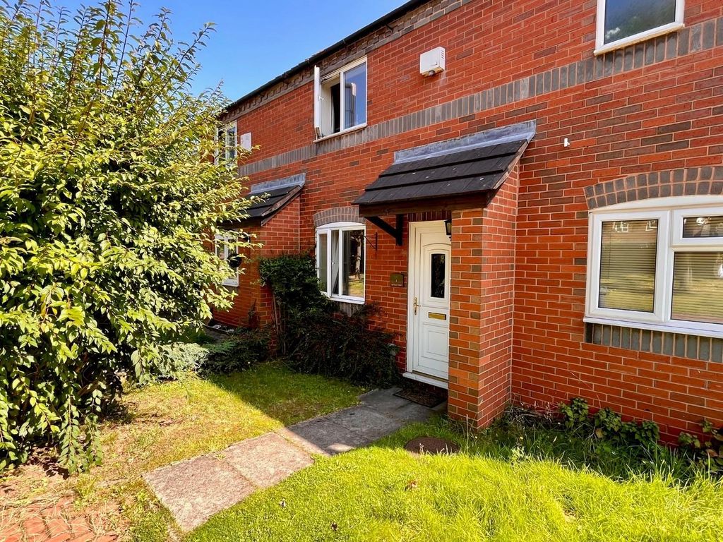 2 bed property to rent in Beatrice Walk, Tividale, Oldbury B69, £825