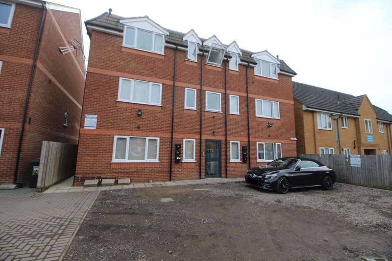 2 bed flat to rent in Tenby Court, Chalvey Grove, Slough SL1 Zoopla
