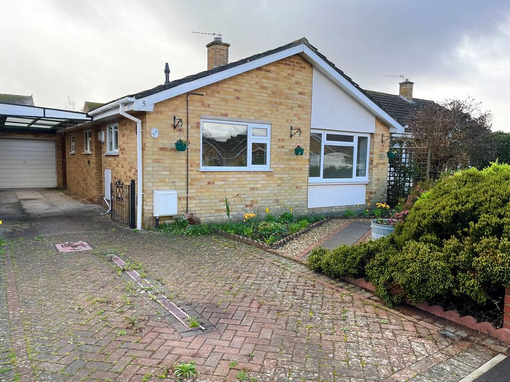 2 bed semidetached bungalow for sale in Knoll View, BurnhamOnSea TA8