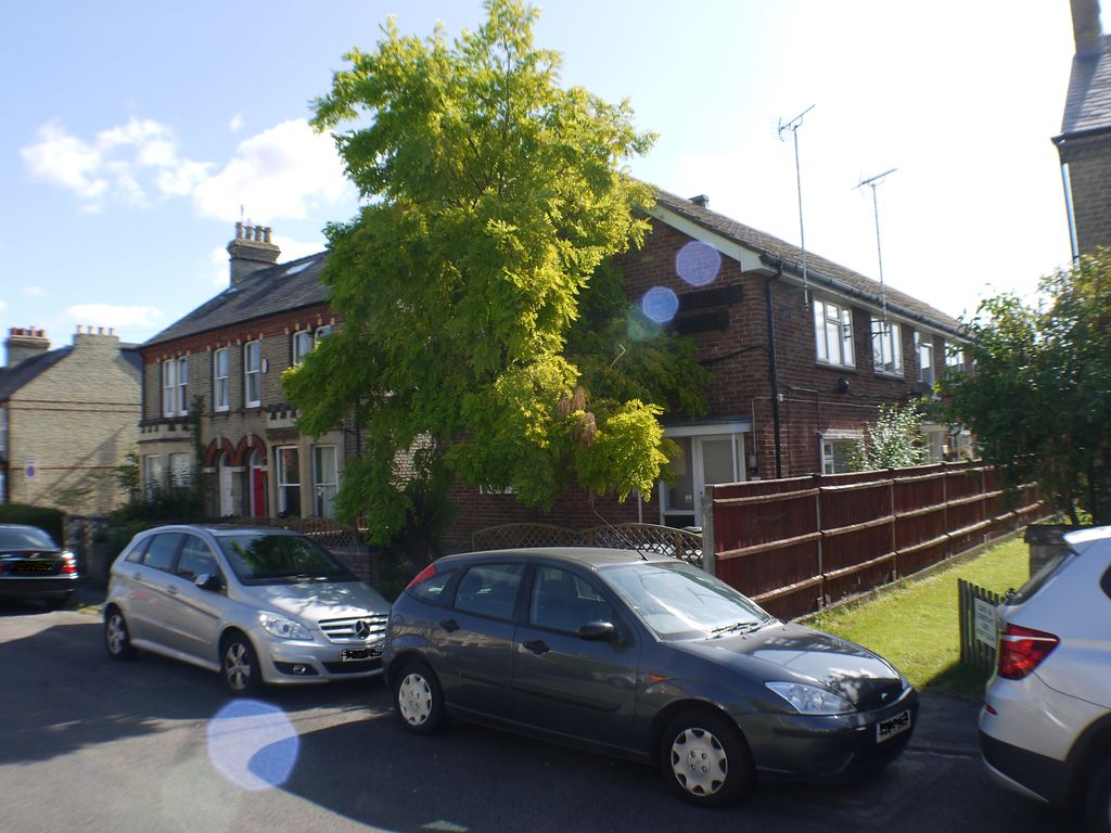 Studio to rent in Kingfisher Court, Halifax Road, Cambridge CB4 Zoopla