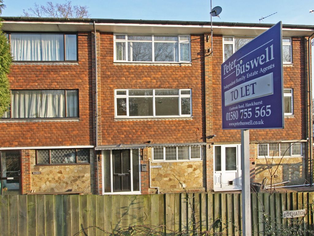 3 bed to rent in Highgate Hill, Hawkhurst, Cranbrook TN18, £