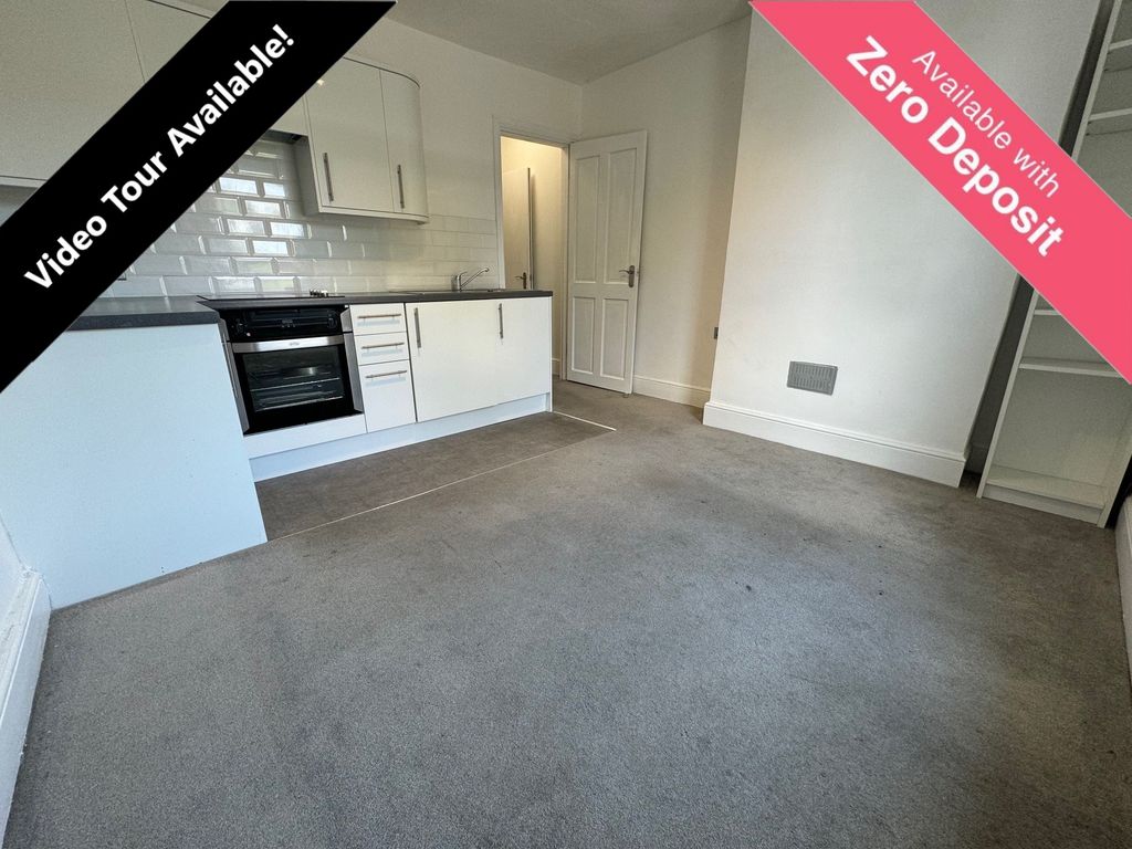 1 bed flat to rent in Wimborne Road, Winton, Bournemouth BH9, £875 pcm