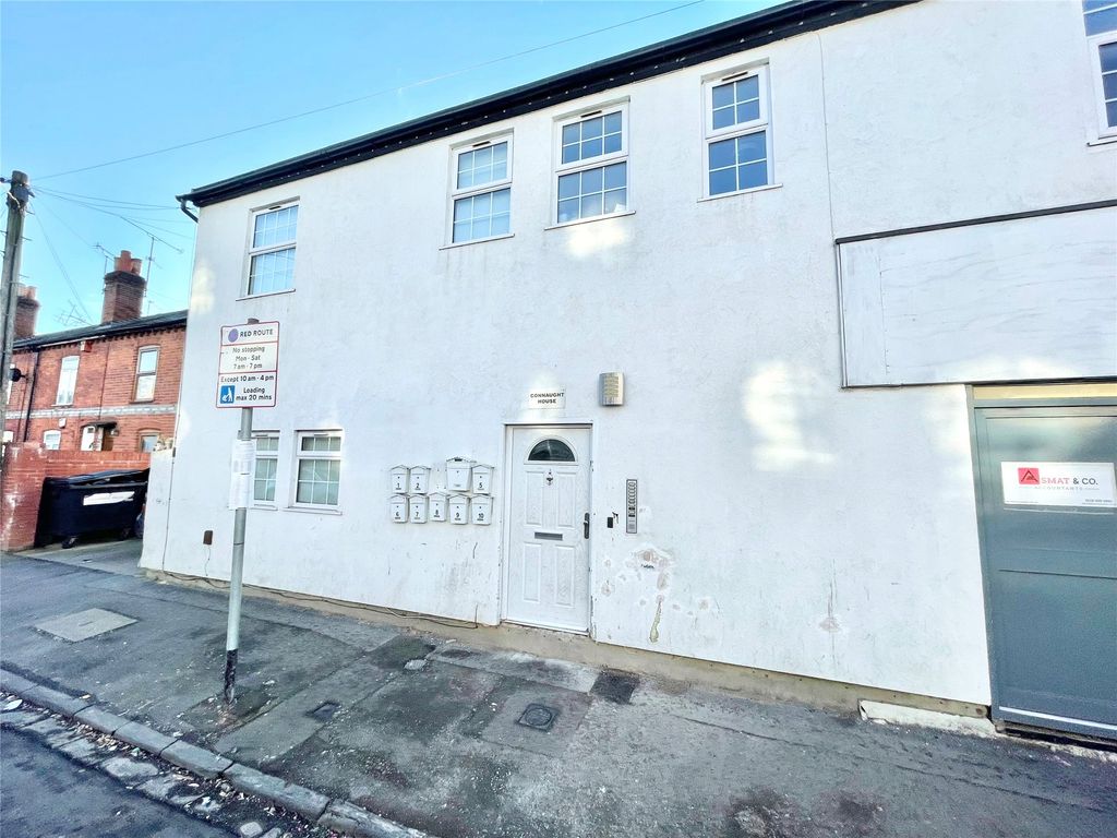 Studio to rent in Connaught House, Connaught Road, Reading, Berkshire