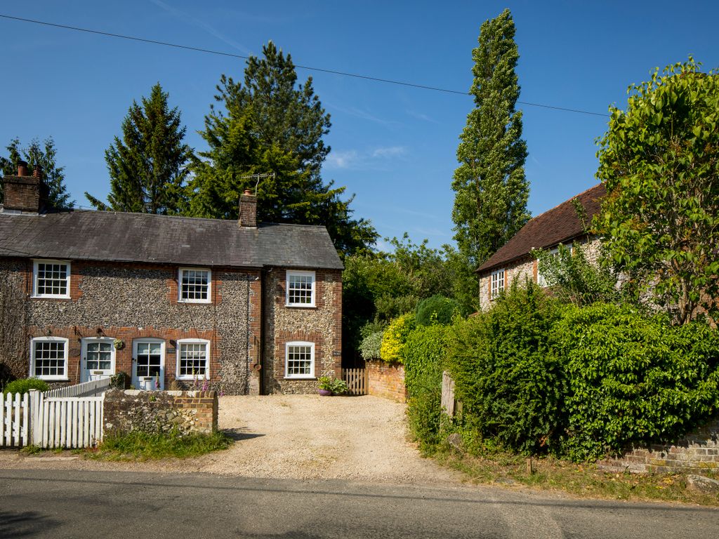 1 bed terraced house to rent in Speen Road, North Dean, Buckinghamshire