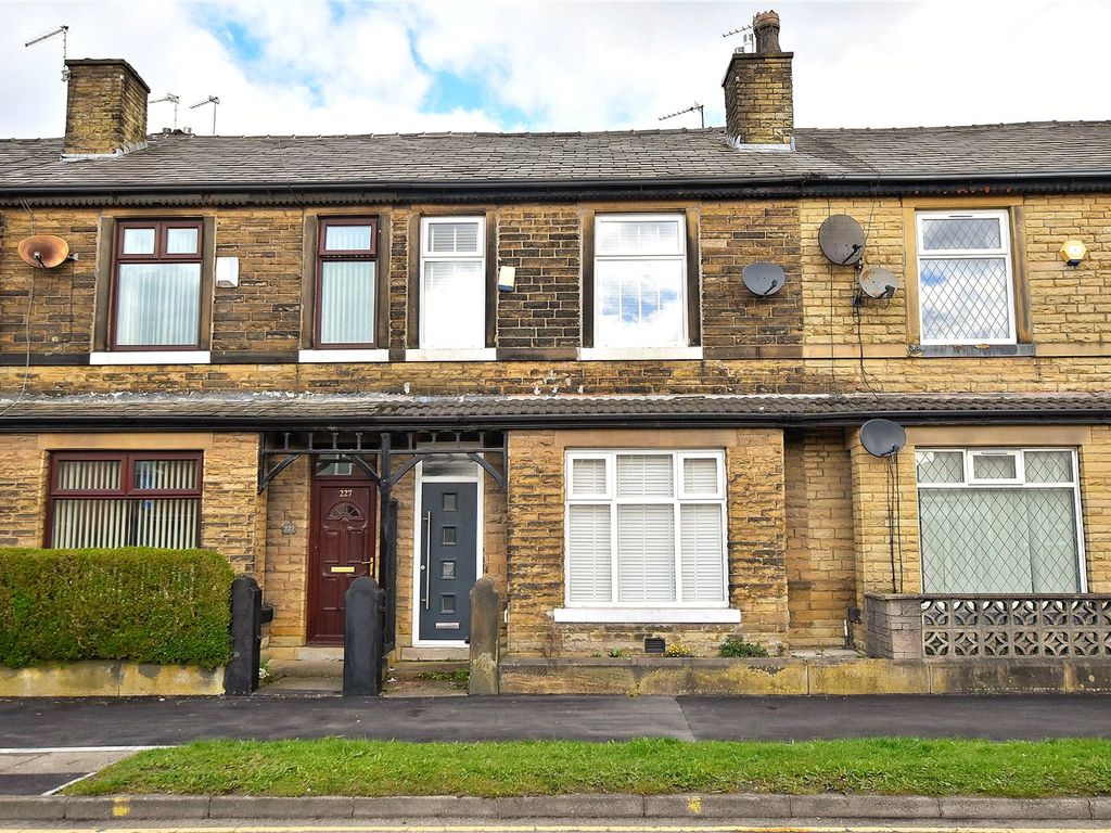 3 bed terraced house for sale in Milnrow Road, Newbold, Rochdale