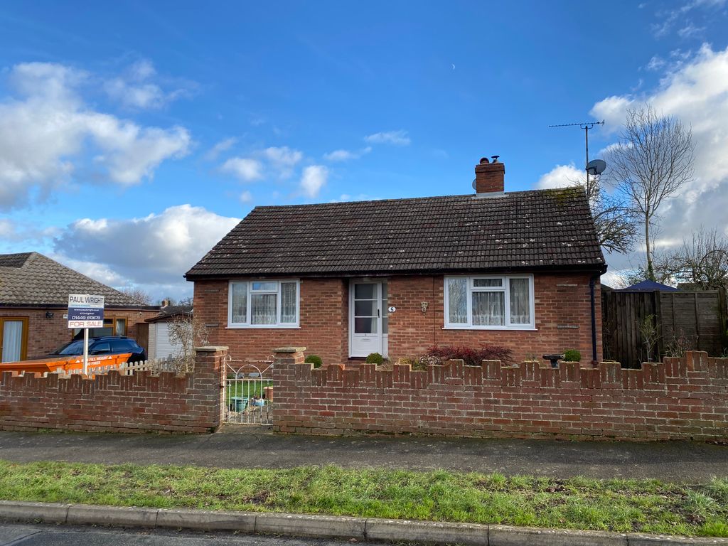 2 bed detached bungalow for sale in Baldwin Road, Stowmarket IP14 Zoopla