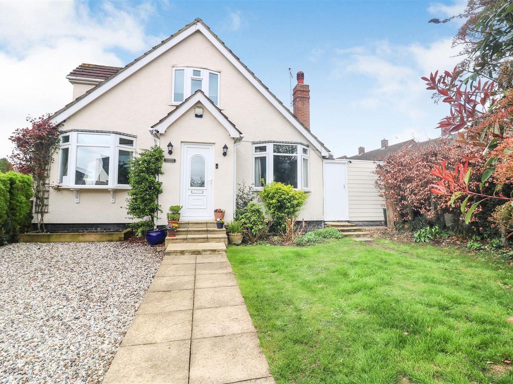 3 bed detached bungalow for sale in Chapel Lane, Newhall, Harlow CM17