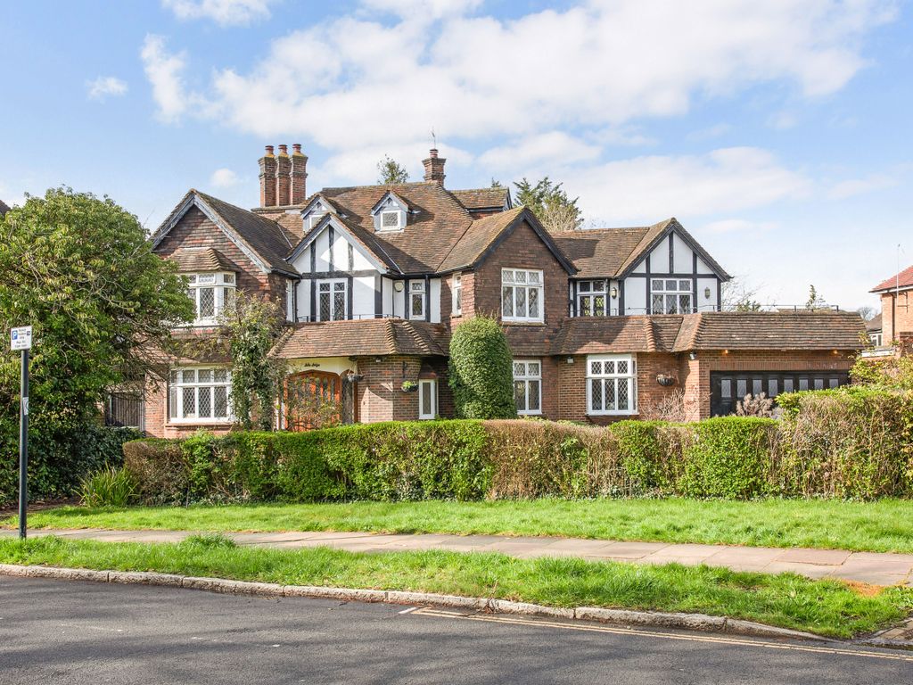 5 bed detached house for sale in Canons Drive, Edgware HA8, £2,000,000 Zoopla