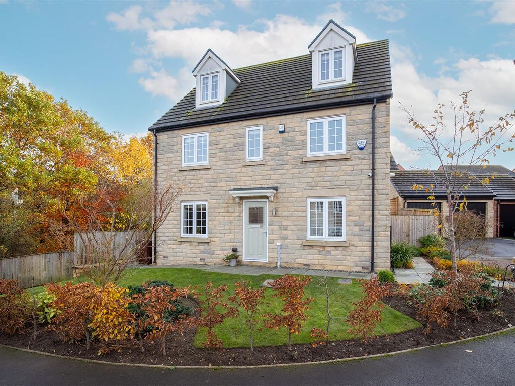 5 bed detached house for sale in Belfry Close, Rothwell, Leeds LS26, £