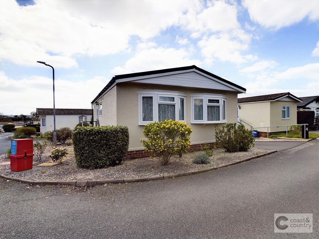 2 bed mobile/park home for sale in Totnes Road, Abbotskerswell, Newton