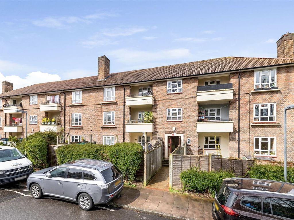2 bed flat for sale in Swiftsden Way, Downham, Bromley BR1 Zoopla