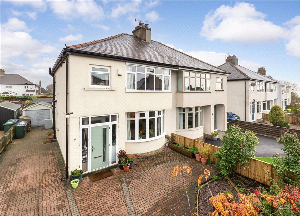 3 bed semidetached house for sale in Ferncliffe Drive, Baildon, West