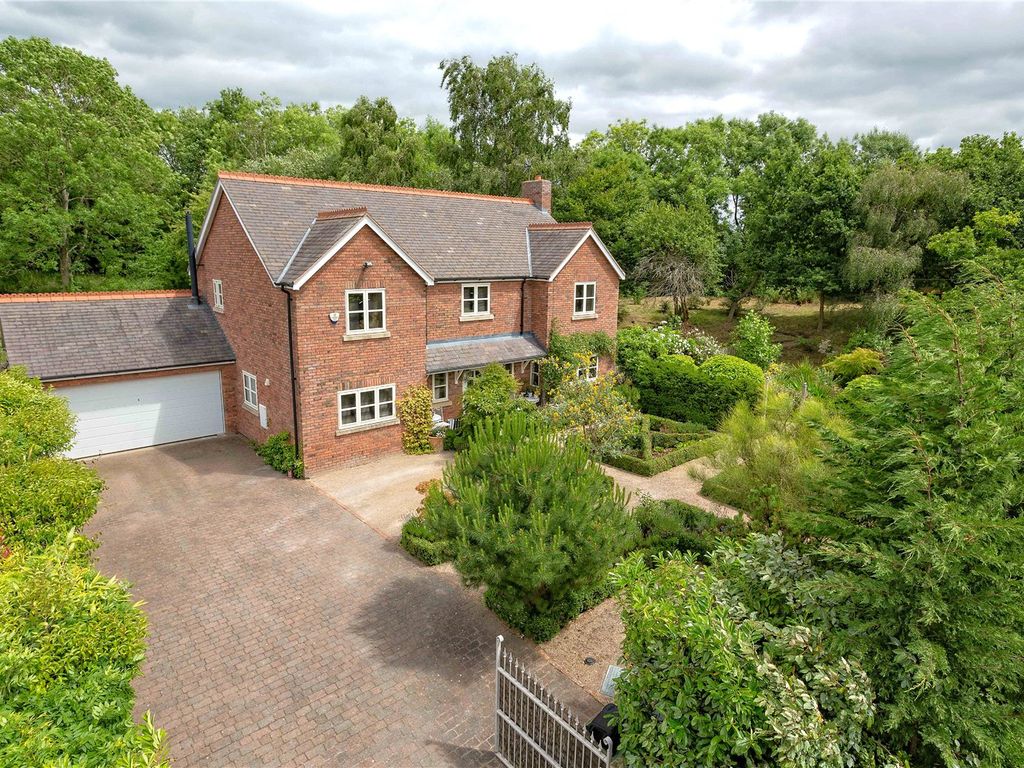 4 bed detached house for sale in Chester Road, Tattenhall, Chester CH3