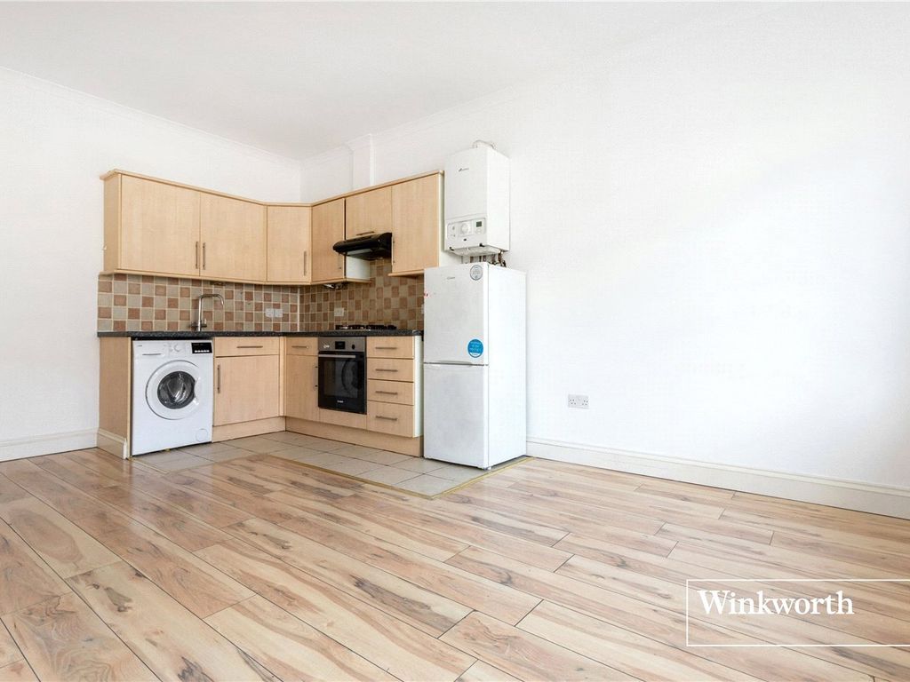1 bed flat to rent in Station Road, Finchley, London N3, £1,350 pcm