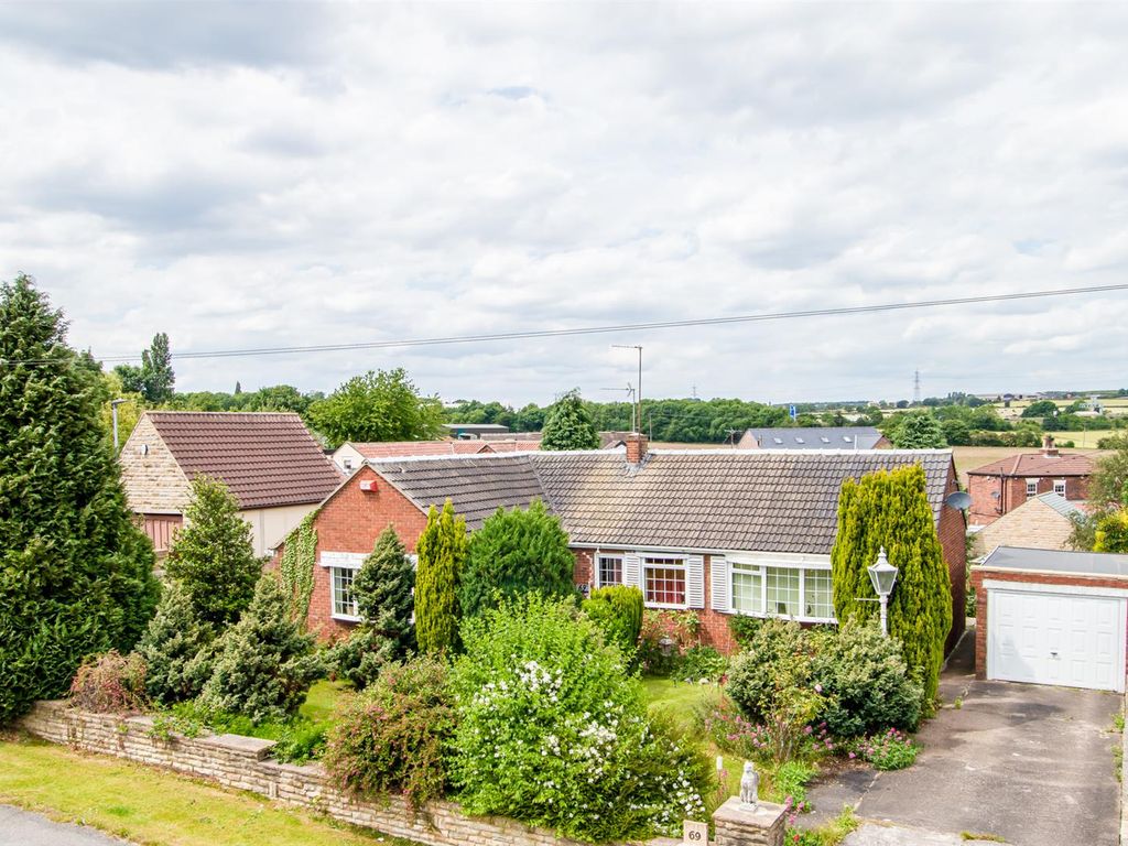 3 bed detached bungalow for sale in Brandy Carr Road, Kirkhamgate