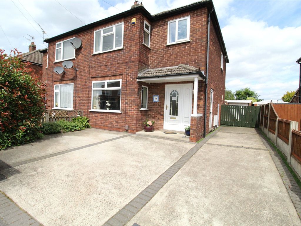 1 bed flat for sale in Staindale Road, Scunthorpe, North Lincolnshire