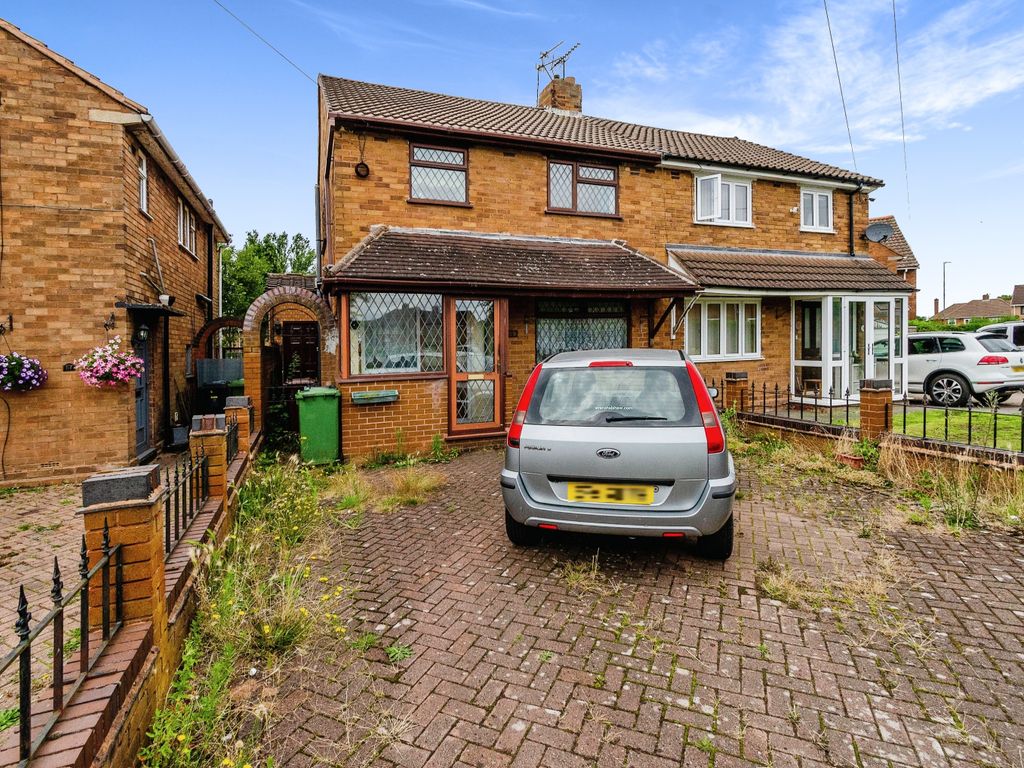 3 bed semidetached house for sale in Hawthorn Road, Shelfield, Walsall