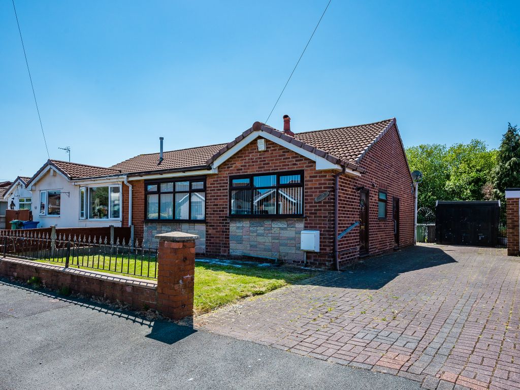 2 bed semidetached bungalow for sale in Edgeworth Road, Hindley Green