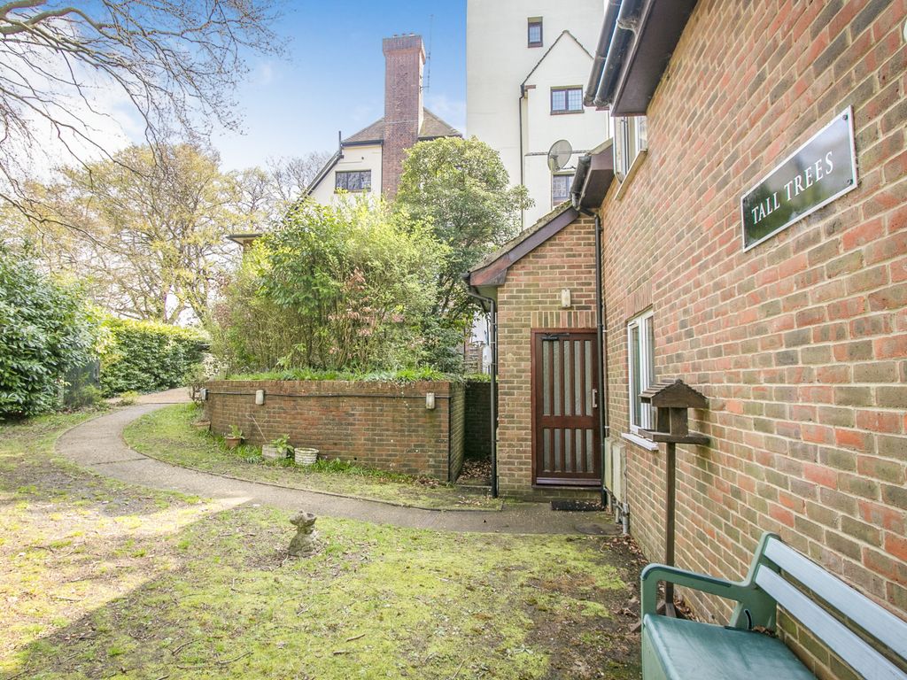 2 bed flat for sale in Hermitage Road, Parkstone, Poole BH14 Zoopla