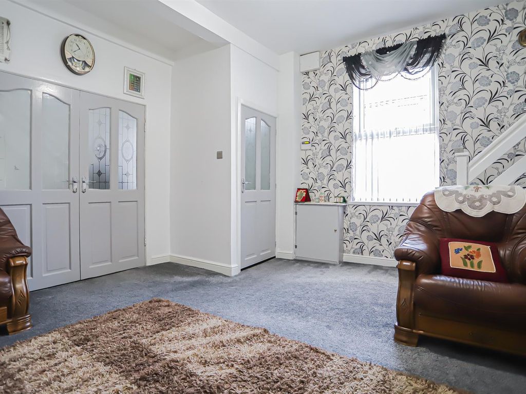 2 bed end terrace house for sale in Saunders Road, Blackburn BB2, £