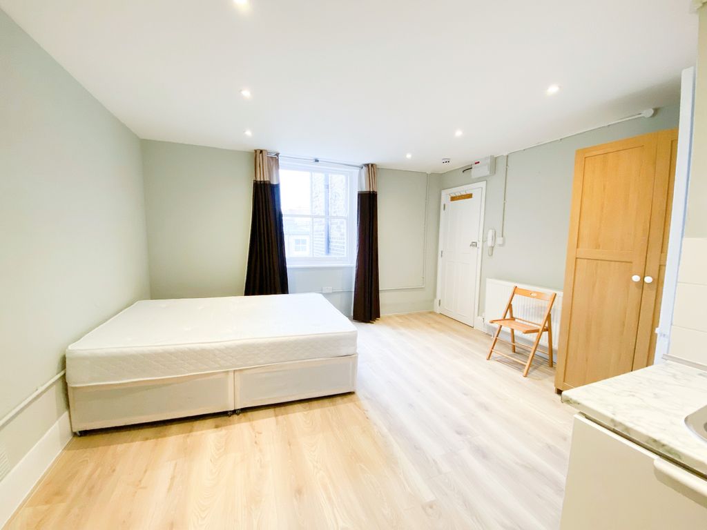 Studio to rent in Courtfield Gardens, Earls Court, London SW5 Zoopla