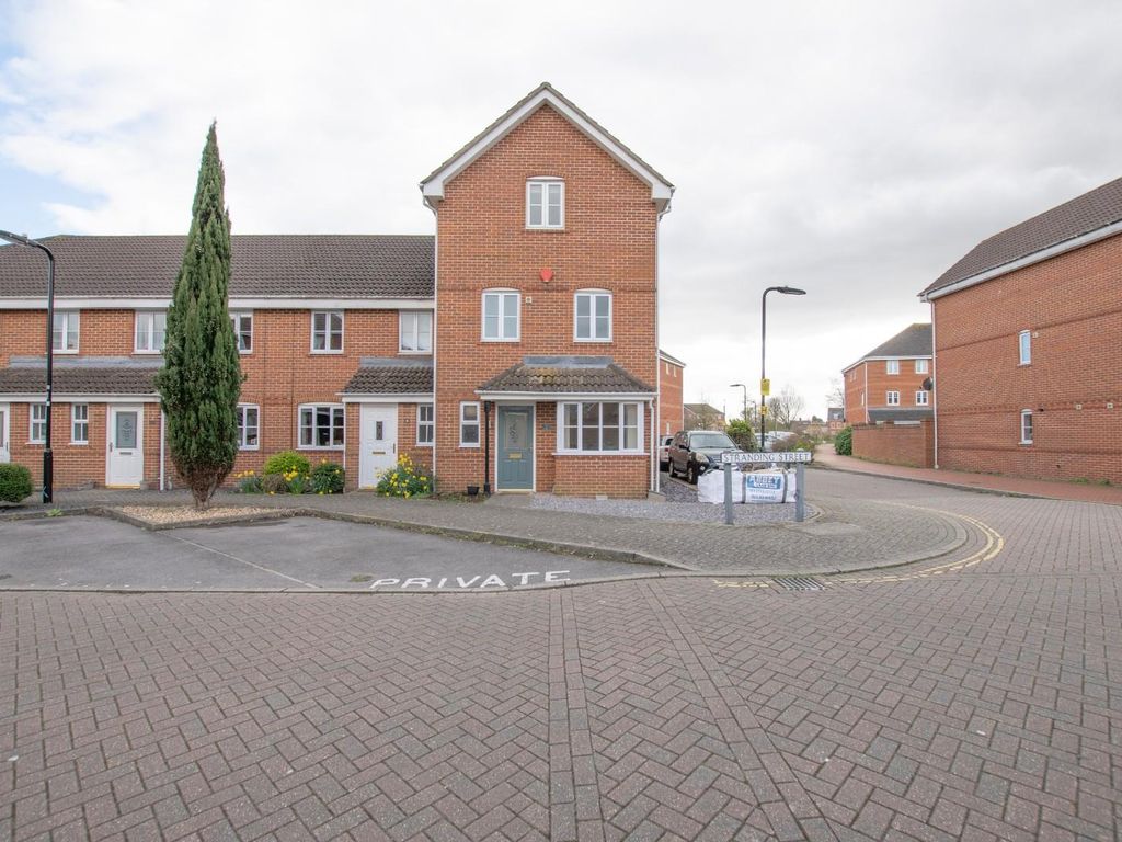 3 bed town house to rent in Stranding Street, Eastleigh SO50 Zoopla