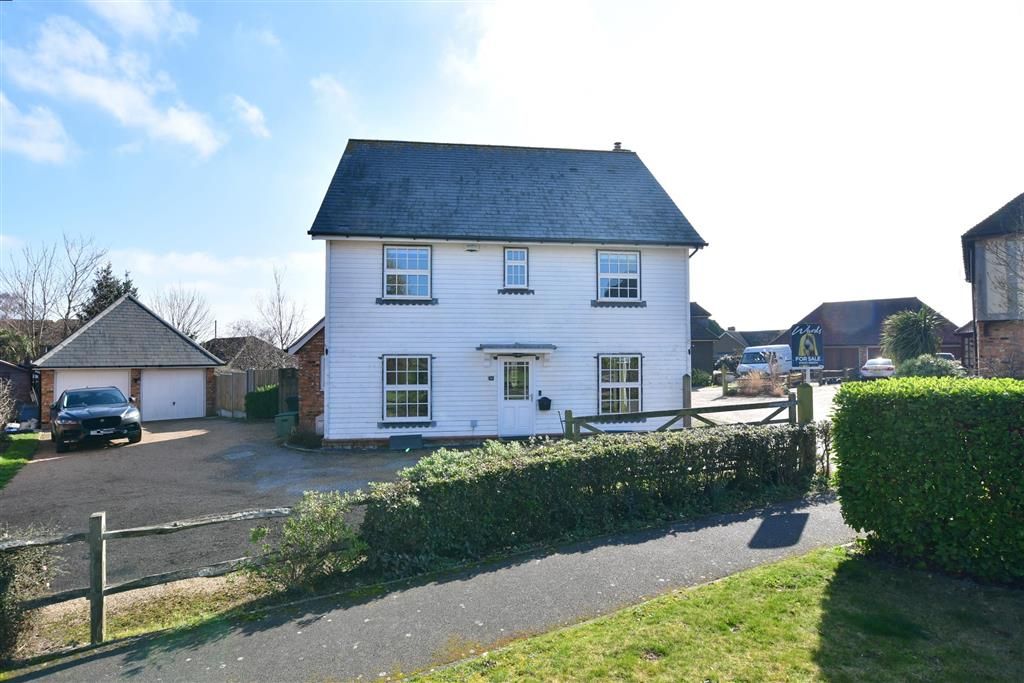 4 bed detached house for sale in Chapman Fields, Cliffsend, Ramsgate