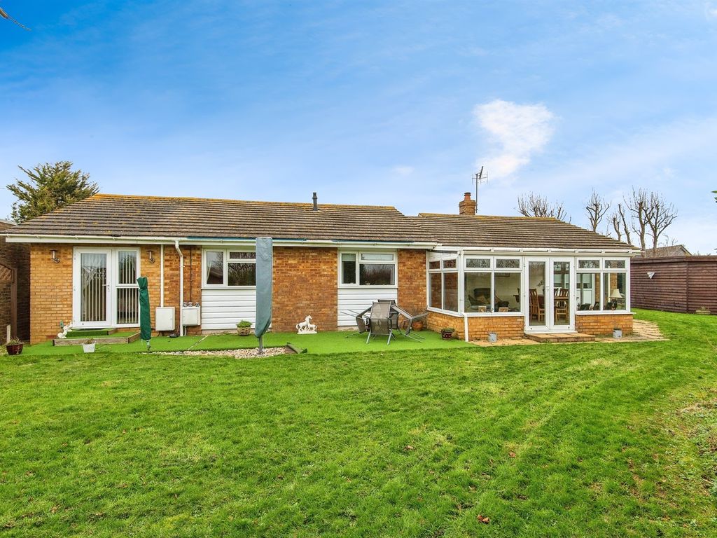 4 bed detached bungalow for sale in Yapton Road, Climping