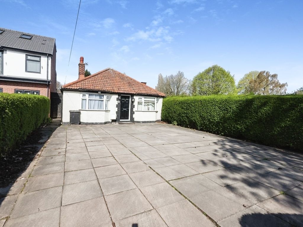 2 bed detached bungalow for sale in Horse Shoes Lane, Sheldon