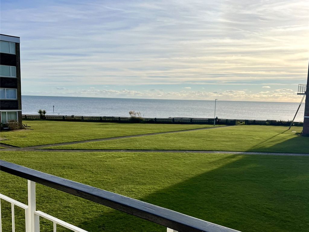 2 bed flat to rent in Overstrand Avenue, Rustington, Littlehampton