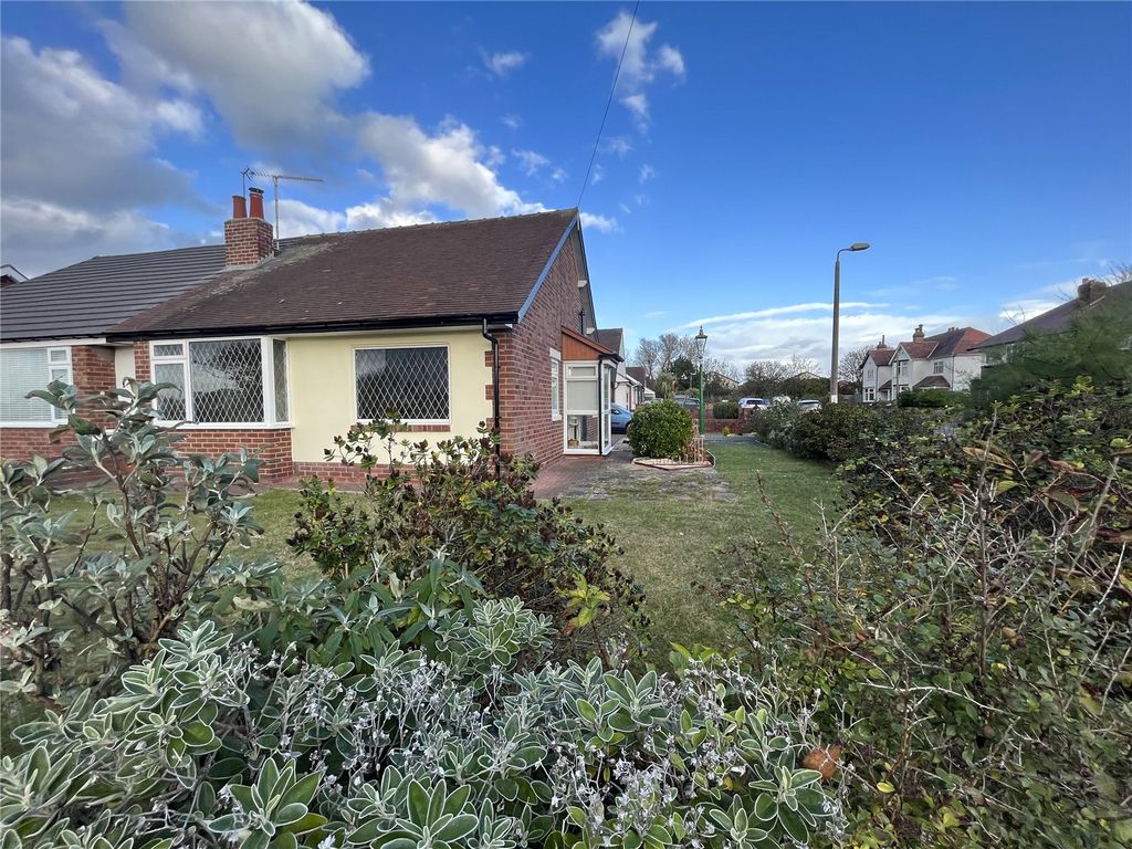 2 bed bungalow for sale in Cavendish Road, Lytham St. Annes FY8 Zoopla